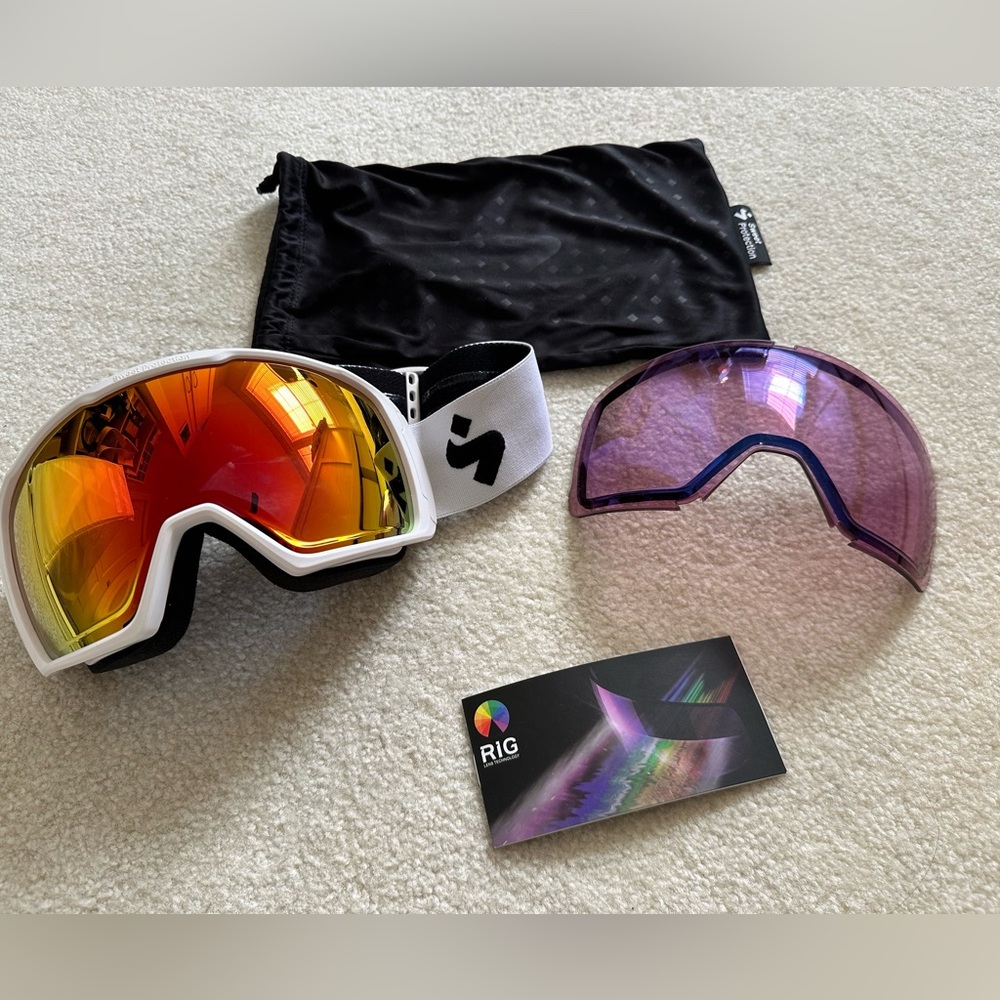 Sweet Protection Clockwork Max Rig Reflect Ski/Snowboard Goggles in White